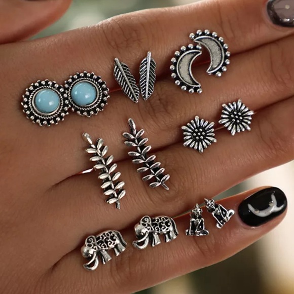 Jewelry - Tribal Stud Earrings Set